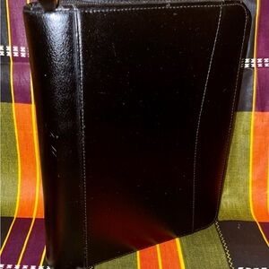 Franklin Covey Black Pebble Leather Classic Binder